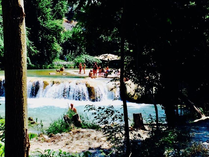 Ascoli Bonjour B&B & Apartments Parcheggio Privato & Giardino Ascoli Piceno Buitenkant foto
